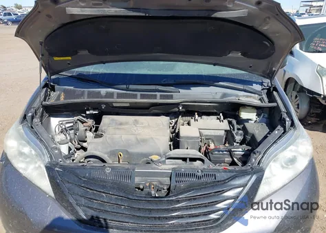 2016 Toyota Sienna L 7 Passenger z USA, uszkodzony, nr VIN 5TDZK3DC6GS755734